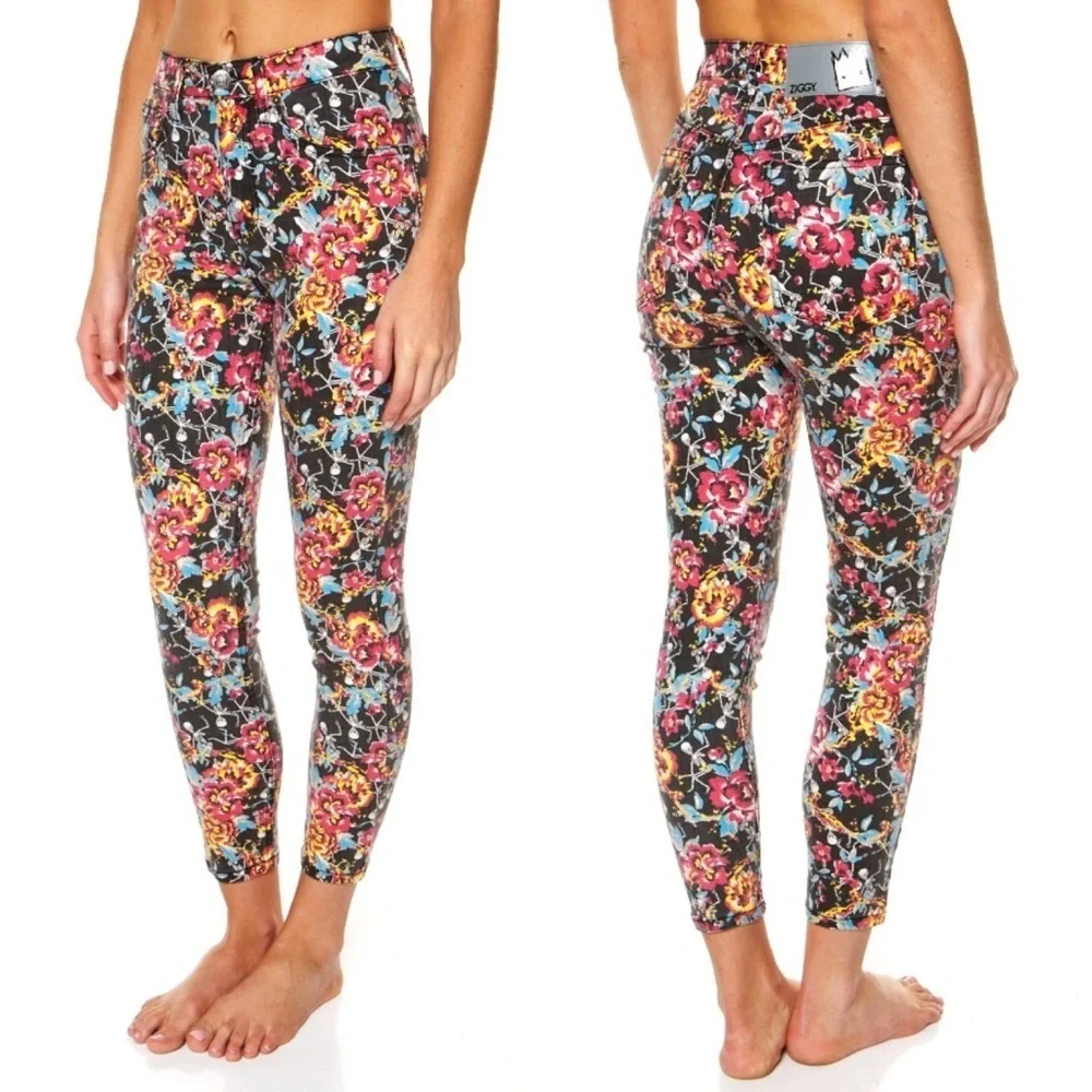 Ziggy Skulls & Roses Rib Warmers Jean